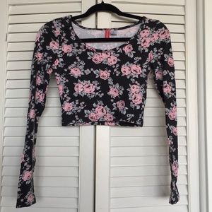 3/$15 H&M Long Sleeved Floral Crop Top